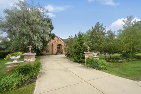 3755 Maple Ave, Northbrook, IL 60062 photo 1