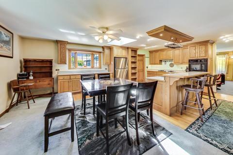 315 E Ardmore Ave, Roselle, IL 60172 photo 9