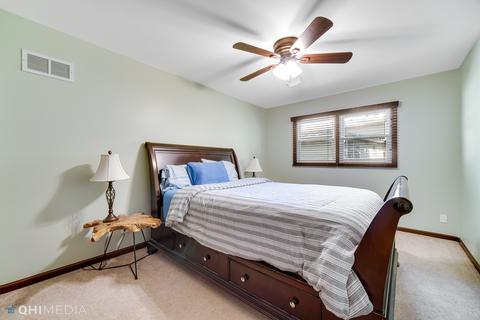 1338 Pappas Dr, Elgin, IL 60123 photo 11