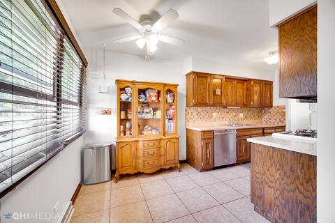 1338 Pappas Dr, Elgin, IL 60123 photo 7