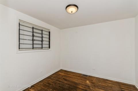 958 E 83rd St, Chicago, IL 60619 photo 4