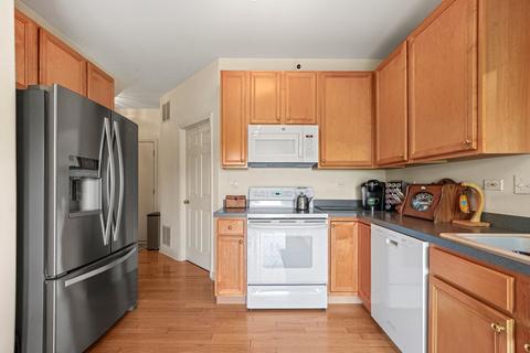 28704 Sawmill Ln, Lakemoor, IL 60051 photo 7
