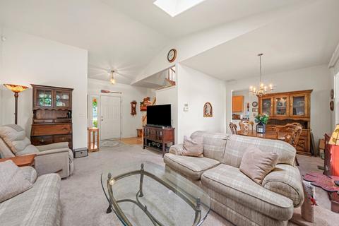 28704 Sawmill Ln, Lakemoor, IL 60051 photo 4
