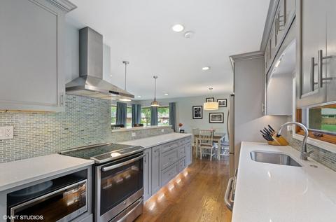 3 W Sunset Rd, Mount Prospect, IL 60056 photo 5