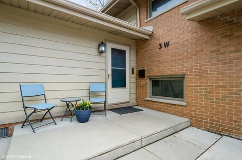 3 W Sunset Rd, Mount Prospect, IL 60056 photo 2