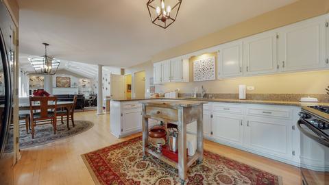 1001 Arbor Ct, Wheaton, IL 60189 photo 10
