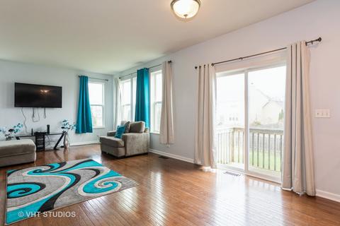 2016 Lucca Dr, Elgin, IL 60123 photo 3
