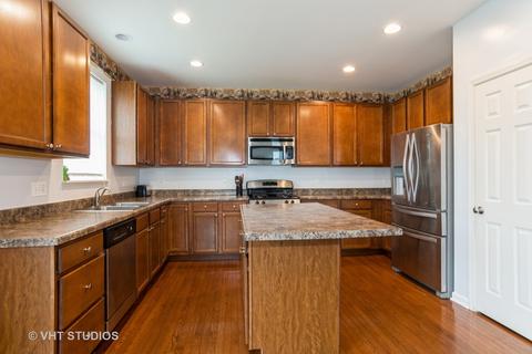 2016 Lucca Dr, Elgin, IL 60123 photo 2