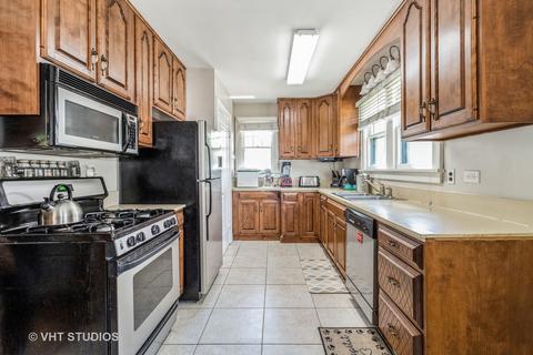 663 Preston Ave, Elgin, IL 60120 photo 3