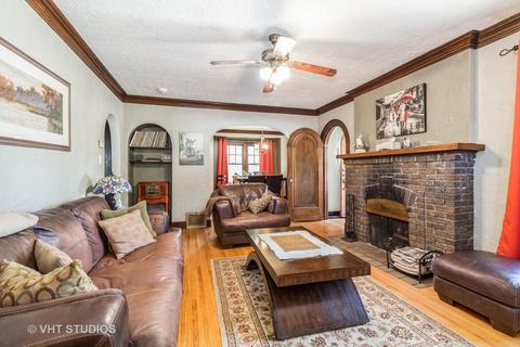 663 Preston Ave, Elgin, IL 60120 photo 2