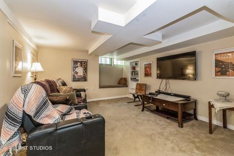 663 Preston Ave, Elgin, IL 60120 photo 5