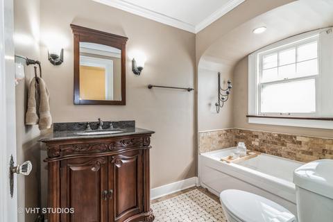 663 Preston Ave, Elgin, IL 60120 photo 9