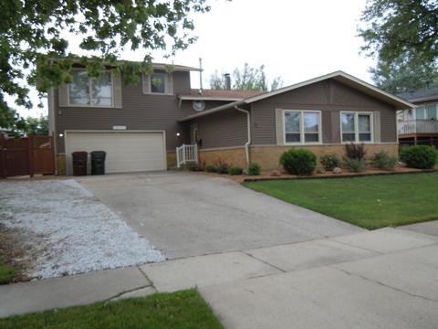 6157 Forestview Dr, Oak Forest, IL 60452 photo 2