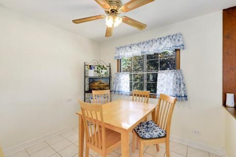 2330 Waterfall Ln, Hanover Park, IL 60133 photo 11