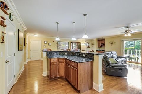 403 W Pierce Rd #101, Itasca, IL 60143 photo 8