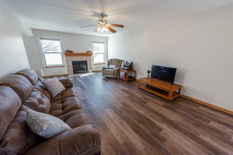2014 Primrose Dr, Plainfield, IL 60586 photo 4