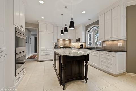 2655 Maple Ave, Northbrook, IL 60062 photo 2