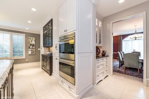 2655 Maple Ave, Northbrook, IL 60062 photo 4