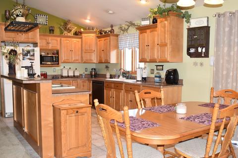 173 Valley View Dr, Seneca, IL 61360 photo 6