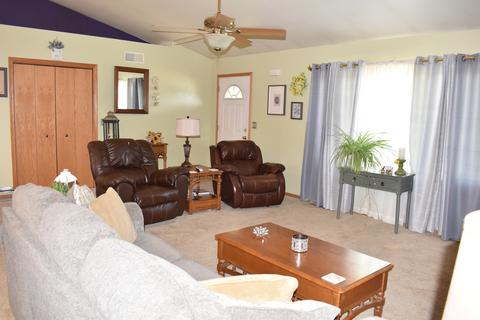 173 Valley View Dr, Seneca, IL 61360 photo 8