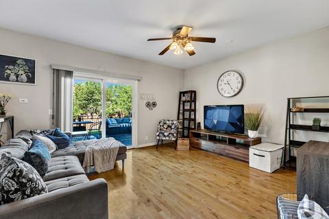 976 Trailside Ln, Bartlett, IL 60103 photo 9