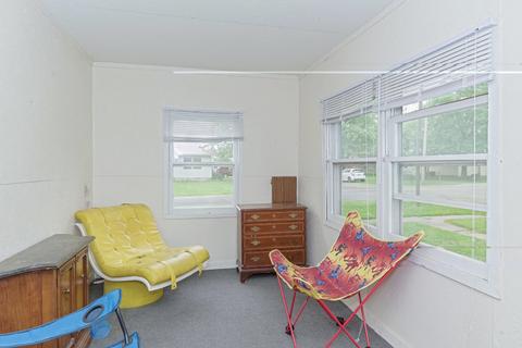 202 S Walnut St, Arrowsmith, IL 61722 photo 13