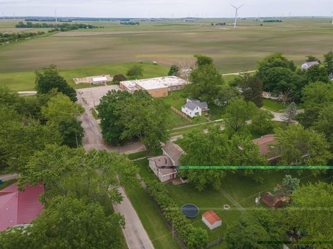 202 S Walnut St, Arrowsmith, IL 61722 photo 7