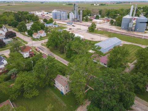 202 S Walnut St, Arrowsmith, IL 61722 photo 10
