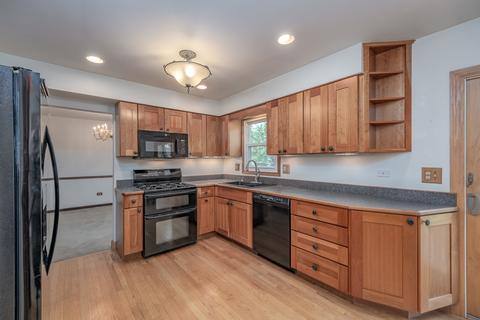 1995 Murcer Ln, Elgin, IL 60123 photo 3