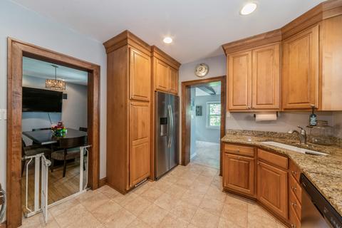 3638 Maple Ave, Berwyn, IL 60402 photo 6