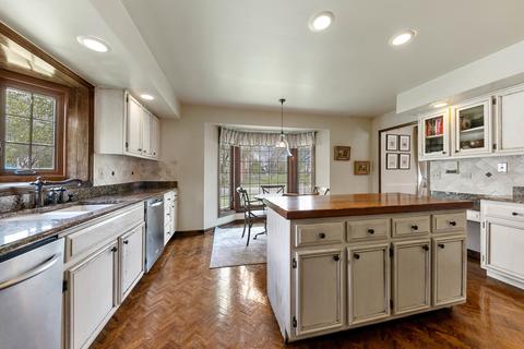 1264 Brighton Dr, Wheaton, IL 60189 photo 9