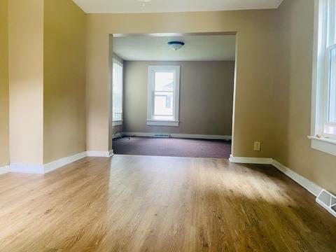 607 E Chamberlin St, Dixon, IL 61021 photo 5