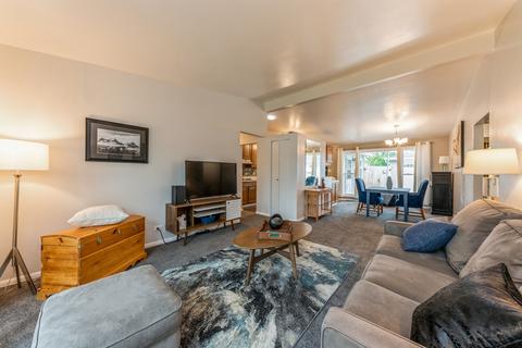 3905 Wren Ln, Rolling Meadows, IL 60008 photo 3