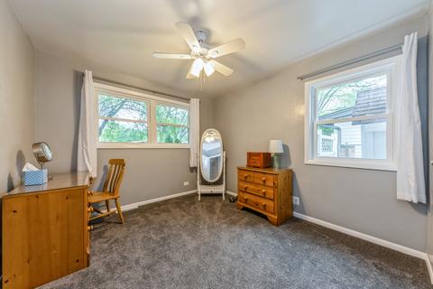 3905 Wren Ln, Rolling Meadows, IL 60008 photo 9