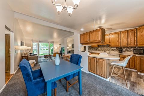 3905 Wren Ln, Rolling Meadows, IL 60008 photo 6