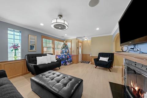 321 Desplaines Ave, Riverside, IL 60546 photo 4