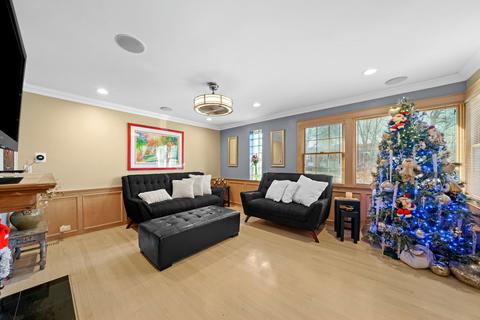 321 Desplaines Ave, Riverside, IL 60546 photo 3