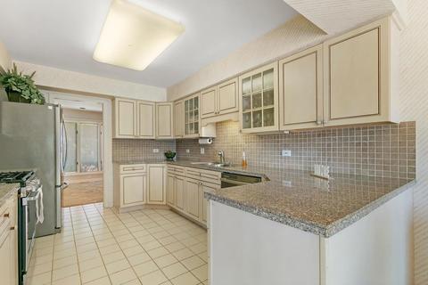 4159 Picardy Dr, Northbrook, IL 60062 photo 4