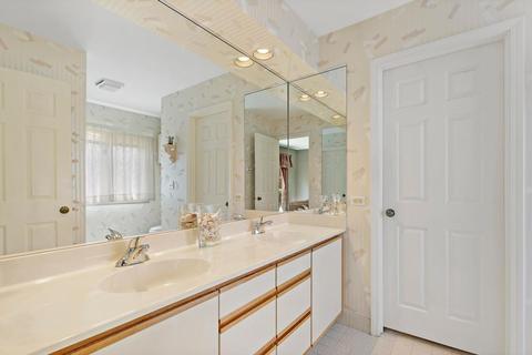 4159 Picardy Dr, Northbrook, IL 60062 photo 17