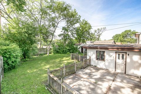 6913 Olympic Dr, Bridgeview, IL 60455 photo 21
