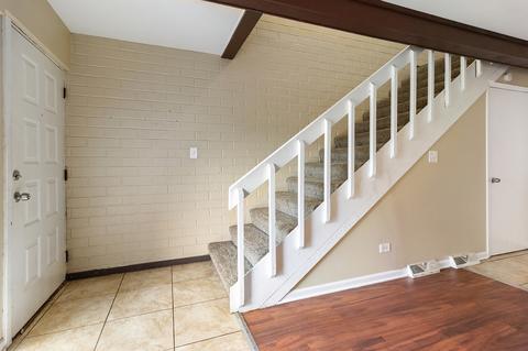 1110 Kenneth Cir, Elgin, IL 60120 photo 9