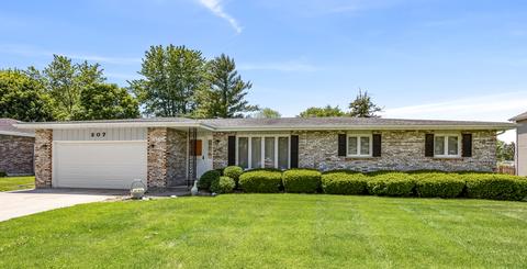 207 Arrowhead Dr, Minooka, IL 60447 photo 2