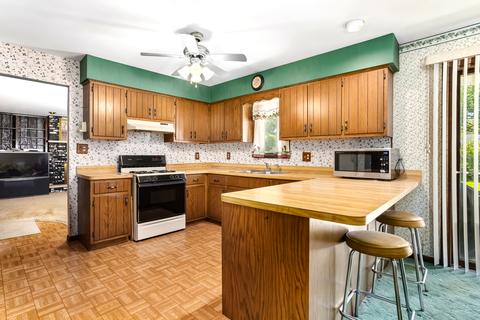 207 Arrowhead Dr, Minooka, IL 60447 photo 7