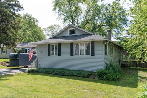1333 N Harrison St, Algonquin, IL 60102 photo 2