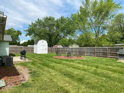 508 W Frederick St, Thomasboro, IL 61878 photo 4