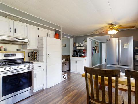 508 W Frederick St, Thomasboro, IL 61878 photo 19