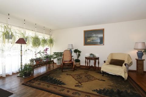 110 Forest Park Ln, Hoffman Estates, IL 60169 photo 3