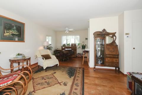 110 Forest Park Ln, Hoffman Estates, IL 60169 photo 5