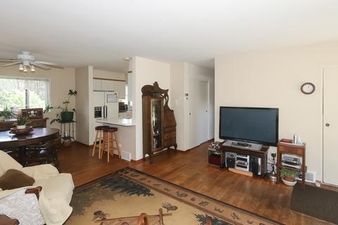 110 Forest Park Ln, Hoffman Estates, IL 60169 photo 6