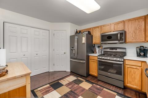 23915 Mcmullin Cir, Plainfield, IL 60586 photo 9